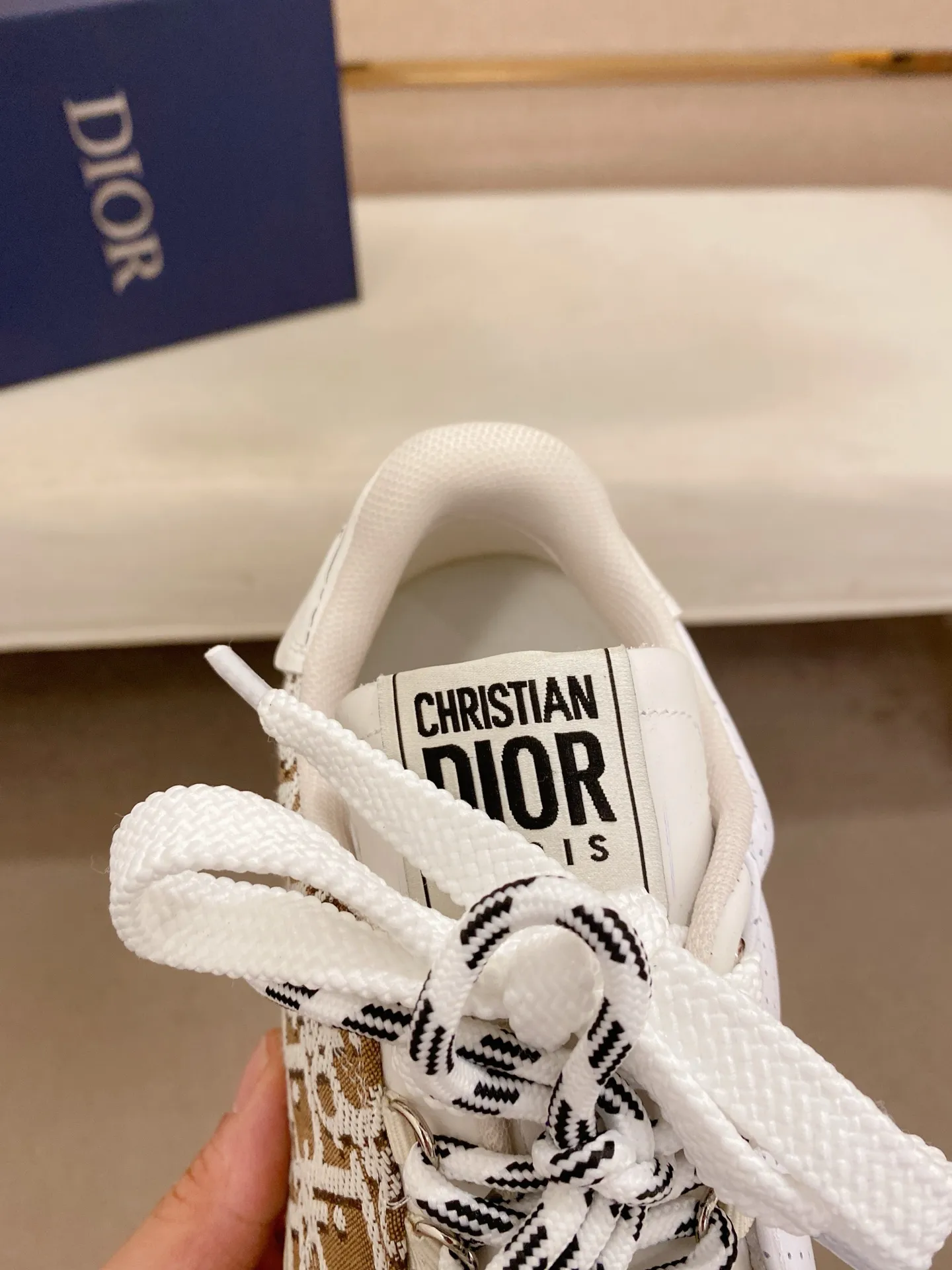 Men's shoes💰: 500💰Couple style💏 [Dior·Dior] New casual sports style men's shoes, new spring and summer design, perfect workmanship, lace-up lazy style to create wardrobe quality, upper: imported first-layer cowhide, mesh breathable lining soft and comfortable, ultra-light TPU wear-resistant outsole, simple, versatile fashion men's shoes, excellent color code number 35--44. (45,46 customized items are not returnable or exchangeable)